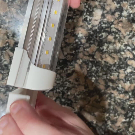 video showing how the magnetic barrina monios T8 mounts work