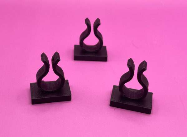 Magnetic Cord Managment Black