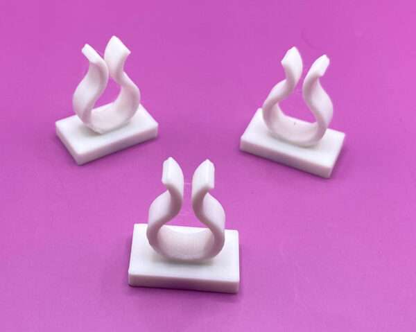 Magnetic Cord Managment White